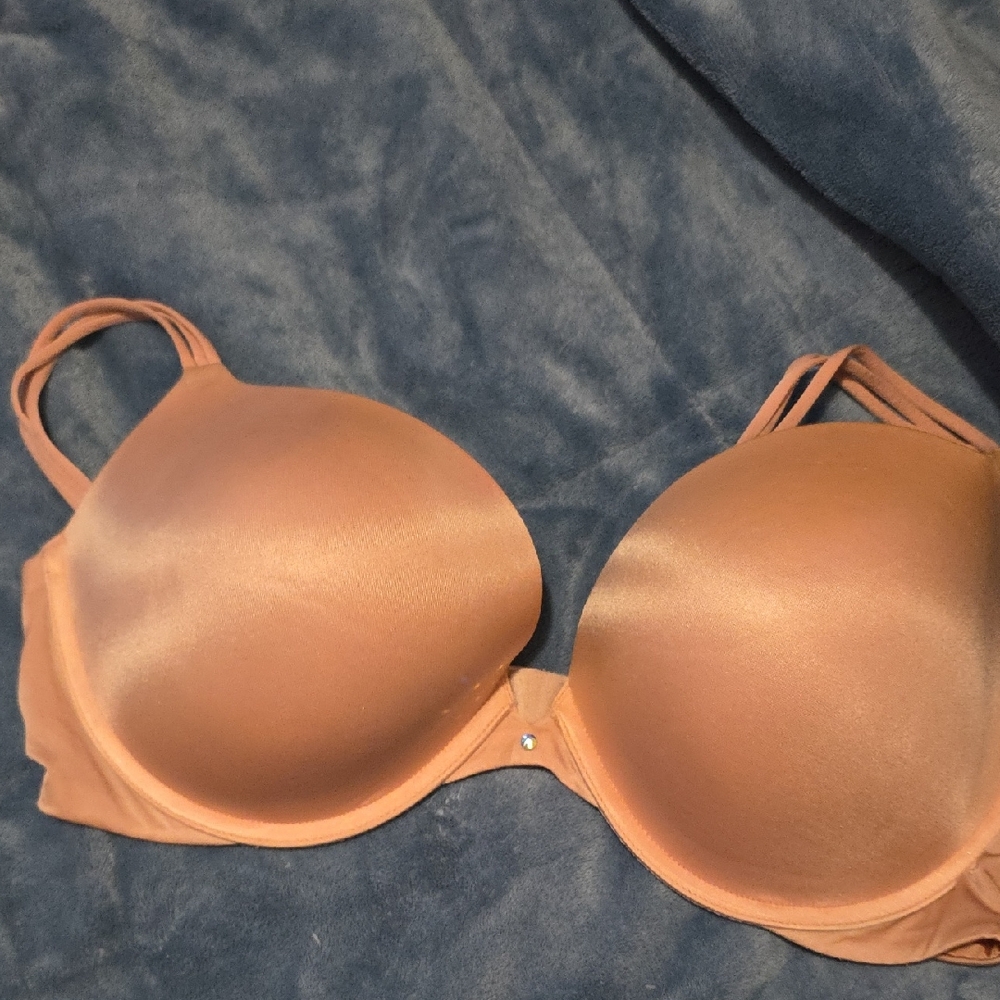 Victoria's Secret Tan T-Shirt Bra with Underwire Support